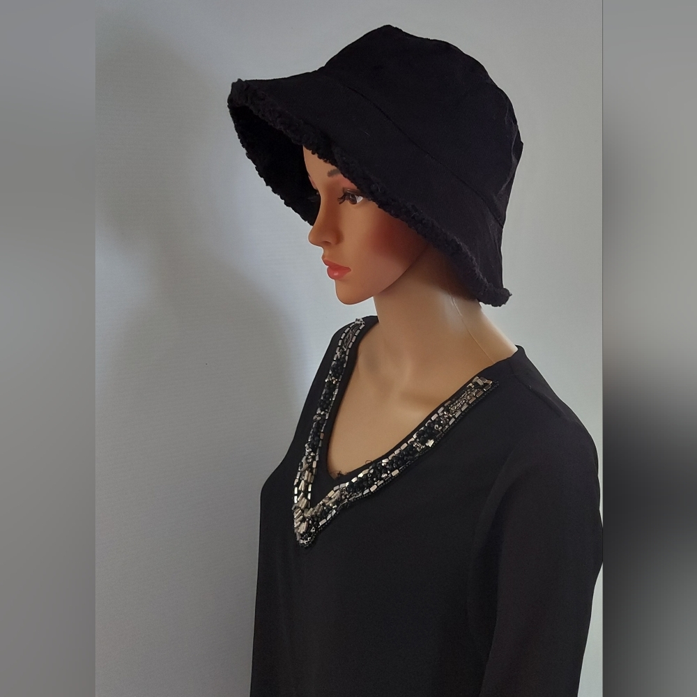 Open Box Women's Black Winter Bucket Hat with Faux Fur Lining